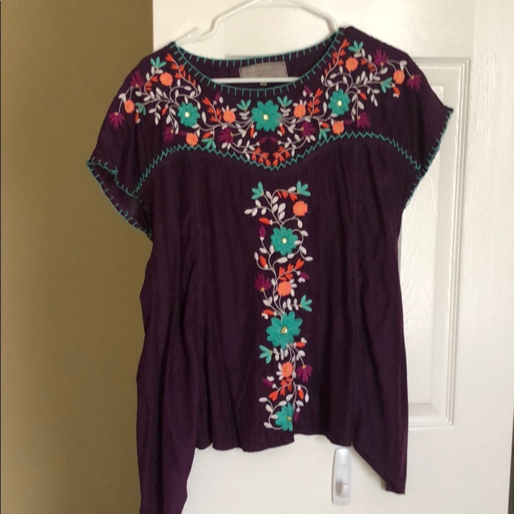 EXC LN Double D Ranch Embroidered Top L
